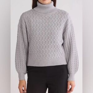 Elie Elie Tahari turtleneck sweater~cozy grey long sleeves puffy